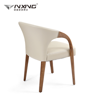Nouveau modèle de chaise de salle à manger moderne en similicuir avec pieds en bois, dossier stable pour la maison, le bureau, l'hôtel, l'appartement et la villa