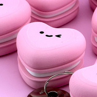 Jouet anti-stress en forme de macaron en 3D imprimé, pratique à emporter, porte-clés, mignon, rose, jouet anti-stress à presser pour enfants et adultes
