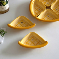 Assiette en céramique et porcelaine légère, écologique, mignonne, pour collations, cuisson, camping, dessin animé, peinte à la main, forme irrégulière, compatible micro-ondes