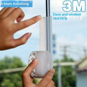 Striscia Sigillante per il Fondo delle Porte, Isolamento per Porte e Finestre, Nastro Adesivo Isolante Antivento e Antipioggia - Product Image 2