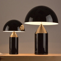 Lampe de table en fer créative Simple post-moderne utilisation en intérieur Style nordique noir blanc doré finition métal DC lampes de chevet décoratives
