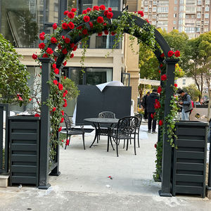 Pérgola de Jardín Semicerrada con Listones de Aluminio Tratado Térmicamente y Diseño Arqueado para Privacidad, Bloquea la Vista de los Vecinos y Permite la Crecimiento de Plantas Trepadoras - Product Image 3