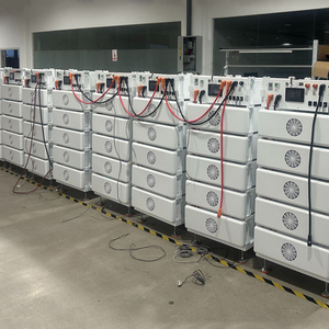 โซลูชั่นพลังงานลิเธียมสำหรับฟาร์มรีสอร์ทกลางแจ้ง ออลอินวัน Lifepo4 ESS 50kw 150kwh 200kwh ตู้เก็บพลังงานแสงอาทิตย์ HV - Product Image 3