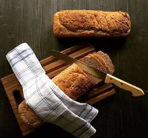 เขียงไม้กระถินเทศสำหรับหั่นขนมปังฝรั่งเศส แผ่นรองหั่นขนมปังธรรมชาติ ทำความสะอาดง่าย มีร่องสำหรับตัดขนมปัง - Product Image 4