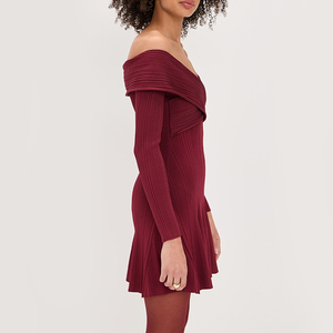 Nuovo Elegante <span class=keywords><strong>Abito</strong></span> Mini da Donna <span class=keywords><strong>Bordeaux</strong></span> con Spalle Scoperte - Vestito Aderente <span class=keywords><strong>in</strong></span> Viscosa a Costine alla Moda - Product Image 3
