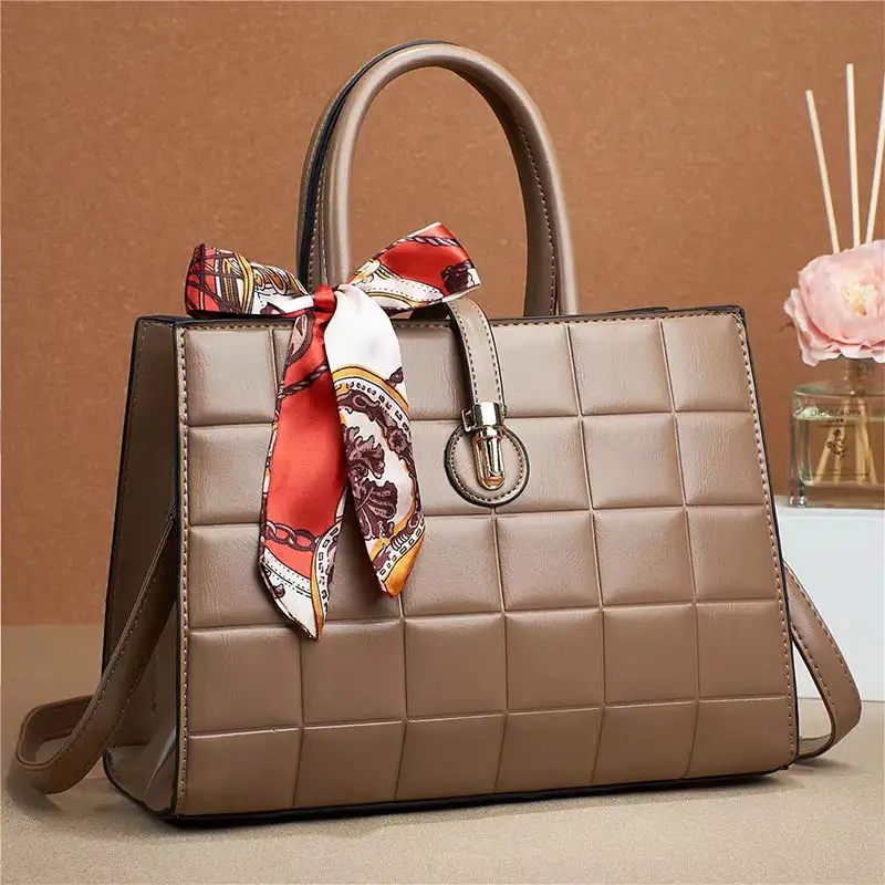 High Quality Fashion Women's Handbags Vintage Ladies Embossing Crossbody Bags Leather Bags For Ladies