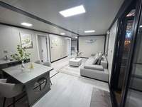 Maison conteneur extensible élégante de 40 pieds pour hôtels, bureaux, centres commerciaux, centres de villégiature glamping, conteneurs d'expédition en bois et acier.