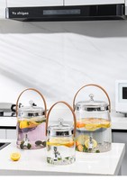Carafe à eau en plastique avec logo personnalisé pour réfrigérateur, récipient pour boissons froides de qualité alimentaire sans BPA avec couvercle