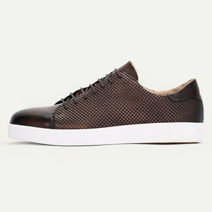 Nouvelles Chaussures en Cuir Véritable pour Hommes, Vente Directe d'Usine Transfrontalière, Style Coréen Tendance, Décontractées et Habillées, en Cuir Épais - Product Image 1
