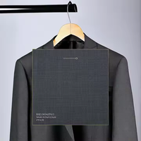 Tissu de costume en laine, polyester et élasthanne italien 70/29,5/0,5, laine mérinos peignée, mode pour hommes