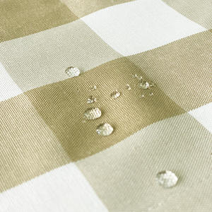 Amity <span class=keywords><strong>Nappe</strong></span> rectangulaire en <span class=keywords><strong>tissu</strong></span> imperméable à <span class=keywords><strong>carreaux</strong></span> classiques en polyester pour la décoration de la maison. - Product Image 4
