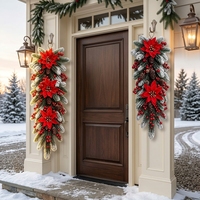 Guirlande de Noël en aiguilles de pin floquées, décoration artificielle suspendue pour les fêtes, décorations rouges avec baies florales et cônes de pin pour porte et fenêtre
