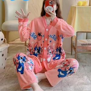 2025 nuovo <span class=keywords><strong>pigiama</strong></span> invernale carino da <span class=keywords><strong>donna</strong></span> cartone animato in pile spesso Cardigan maglione Pijama Set abbigliamento per la casa all'ingrosso - Product Image 4