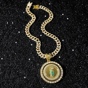 Оптовая продажа: кулон «Святой» в стиле хип-хоп, инкрустированный кристаллами, на кубинской цепи, двухцветное покрытие (золото/серебро), ювелирные изделия в стиле стритвир для мужчин - Product Image 4