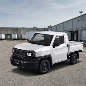 Camioneta Toyota Premium: Versátil, Robusta, Lista para Todoterreno, Ideal para Terrenos Difíciles - Product Image 3