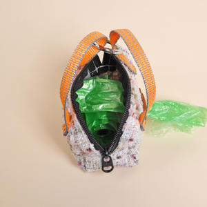 Bolsa Portátil y Ecológica para Desechos de Mascotas, con Almacenamiento Práctico para Excrementos - Product Image 4