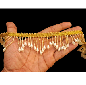 Saris et Lehengas indiens faits à la main par des artisans, ornés de strass et de dentelle perlée, pour mariages, sacs et artisanat DIY du Rajasthan - Product Image 2