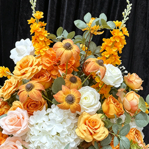 Arreglo Floral de Hortensias y Larkspur en Tono Naranja Rústico Otoñal, Decoración para Banquetes de Boda - Product Image 3