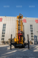 Machine de forage de puits d'eau avec équipement de forage en vente, capacité 1000m, moteur diesel Cummins, directement de l'usine chinoise