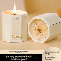 Bougie parfumée en céramique octogonale blanche avec mèche en bois et fleurs séchées pour la fragrance d'intérieur, chambre, salon, vente en gros