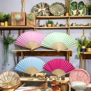 Abanico de Mano de Bambú Personalizado con Impresión a Medida, Tendencia 2026, Abanico Pintado a Mano para Bodas - Product Image 5