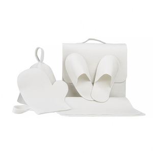 Sauna en feutre de cinq pièces de couleur blanche pour bain et sauna, chapeau et gants de sauna - Product Image 1