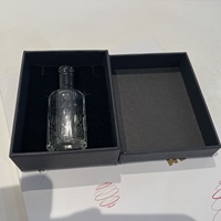 Boîte cadeau personnalisée blanche et noire de luxe en gros avec logo pour flacon de parfum Attar Arabian Oud Oil