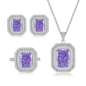 Ensemble de 3 pièces unisexe écologiques en cuivre plaqué or avec pierres géométriques carrées violettes en zircon (boucles d'oreilles, colliers, bagues) 10*14MM - Product Image 1