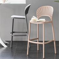 Nouveau design empilable en plastique PP meubles de bar table de bar tabouret de bar sans accoudoirs de style nordique chaises de bar