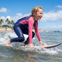 Combinaison de plongée pour enfants en néoprène de 2 mm d'épaisseur, fermeture éclair sur le devant, aqua-surf, plongée en apnée, combinaison de natation colorée
