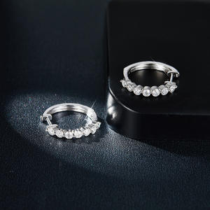 ต่างหูเพชรโมอิสซาไนต์สังเคราะห์ Ruizuan Jewelry สำหรับผู้หญิง - Product Image 3