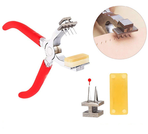 Nhà Máy Trực Tiếp Bán Dụng Cụ Da Đục Lỗ Khâu Cắt Hai Màu Bốn Khóa Cài Đặt Và Công Cụ - Product Image 2