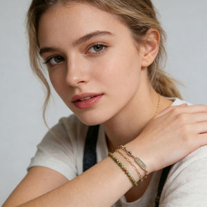 Pulsera de cuentas ajustable minimalista y delicada con piedra lunar blanca curativa, gema natural, chakra del Sol, regalo de moda de junio - Product Image 6