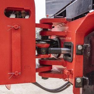 Fournisseur professionnel de mini-chargeuses sur pneus, poids 2380 kg, godet de 0,3 m3 pour les travaux de construction à petite échelle - Product Image 6