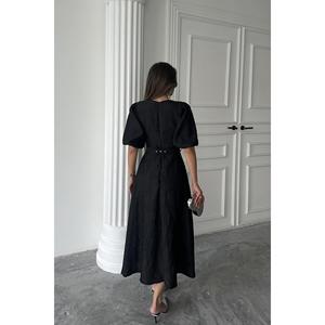 Robe noire trapèze ceinturée à manches bouffantes pour soirée - Product Image 1
