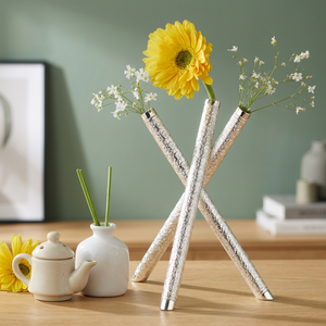 Vase de mariage moderne en laiton fait main - Product Image 2