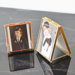 Hộp Cricket Thủy Tinh Cổ Bằng Đồng Thau. Hộp Nữ Trang Bằng Đồng Thau. Hộp Đồng Thau Nhỏ Cổ Điển Mỏng. Khung Ảnh Bằng Kim Loại Cổ Kính Màu Vàng Bạc - Product Image 4