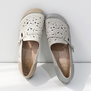 <span class=keywords><strong>Scarpe</strong></span> Slip-On Artigianali in Vera Pelle di Agnello TY per Donne, Comode con Tacco a Zeppa e Decorazioni Floreali Intagliate - Product Image 4