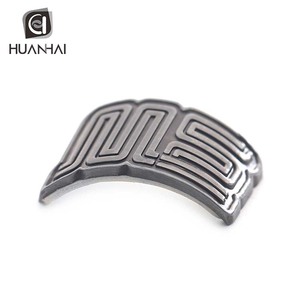 Tùy Chỉnh Bạc Mạ Mềm Men Logo 2D 3D Kim Loại Cong Xe Đạp Đầu Pin Huy Hiệu Rượu Vang Chai Ống Kim Loại Tên Tấm - Product Image 3