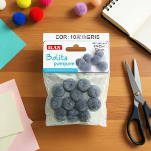 Pompon en laine Ilan 2,0 cm gris pour décorations artisanales - Product Image 3