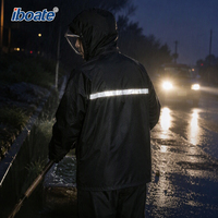 Veste de pluie réfléchissante imperméable en polyester haute densité respirant avec capuche noire pour le travail en extérieur
