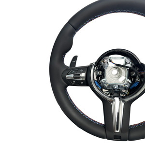 Volante Deportivo Personalizable de Cuero Completo con 3 Radios y Agarre de 40 mm para las Series 1-7 F30 E90 F Chassis Carbon - Product Image 4