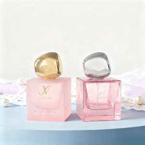 Flacon de <span class=keywords><strong>parfum</strong></span> carré de luxe pour femmes en gros, 30 ml, 50 ml, 100 ml, flacon de <span class=keywords><strong>parfum</strong></span> en verre vide peint en or avec emballage en boîte - Product Image 3
