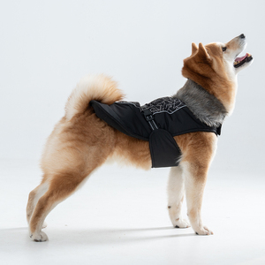 Abrigo Impermeable para <span class=keywords><strong>Perro</strong></span> al por Mayor, Chaqueta de Invierno de Lujo Personalizada con Cuello de Piel Reflectante - Product Image 6