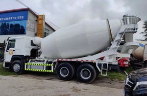 HOWO รถผสมปูนซีเมนต์12cbm รถผสมคอนกรีตมือสอง - Product Image 4