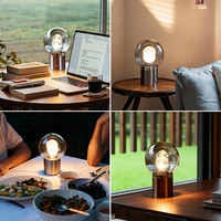 PULUOTI Lampe de bureau à globe en verre minimaliste nordique, éclairage d'intérieur, ampoule intelligente, lampe de chevet, lampe de table rechargeable Type-C