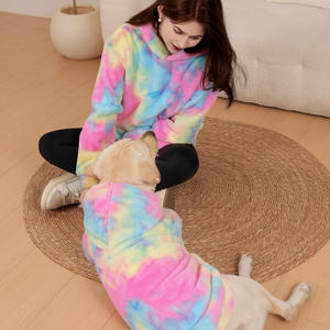 Luxo Dog Pet Pai-Filho Roupas Rainbow Color Pet Vestuário e Pet Matching Outfits para Famílias - Product Image 2