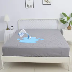 Beyaz mikrofiber kapitone kaymaz elastik su geçirmez tahta kurusu yatak örtüsü yatak odası dokuma OEM 100% Polyester 40 yetişkinler düz
