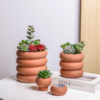 Vente en gros Pot de fleur en argile rouge mate en céramique pour jardin succulente Pots de plantes modernes en vrac