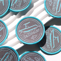 Écussons tissés personnalisés de haute qualité découpés au laser, écologiques, avec logo et texte, à coudre ou thermocollants pour vêtements